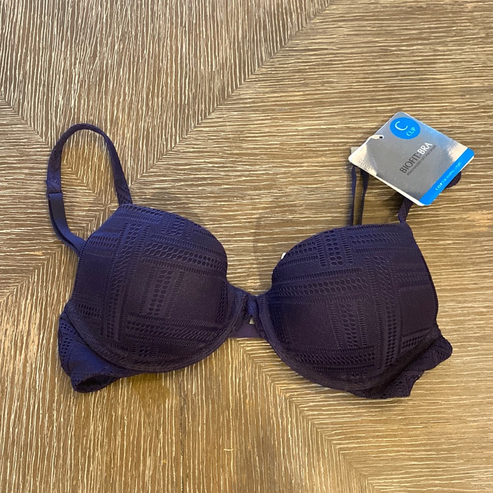 Victoria’s Secret. Size 32C. Brand new with tags.